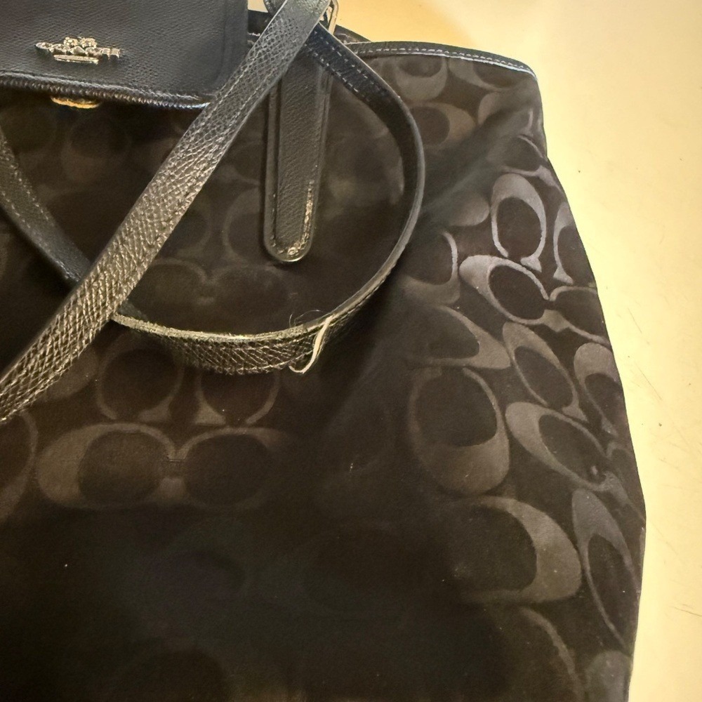 COACH Ward Tote - Picture 6 of 7